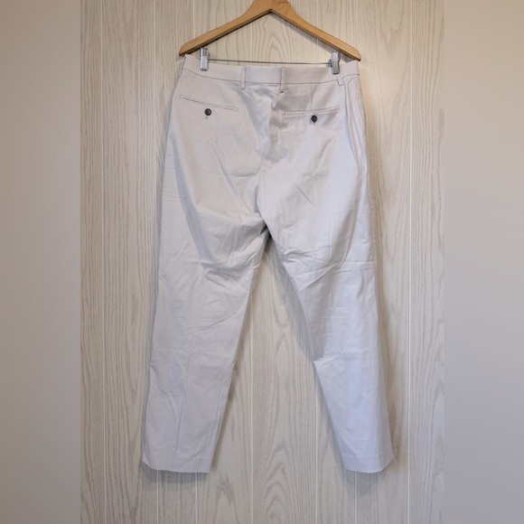 Express Performance Stretch + Easy Care Light Greige Slim 34x30 Pants NWOT - Picture 3 of 4